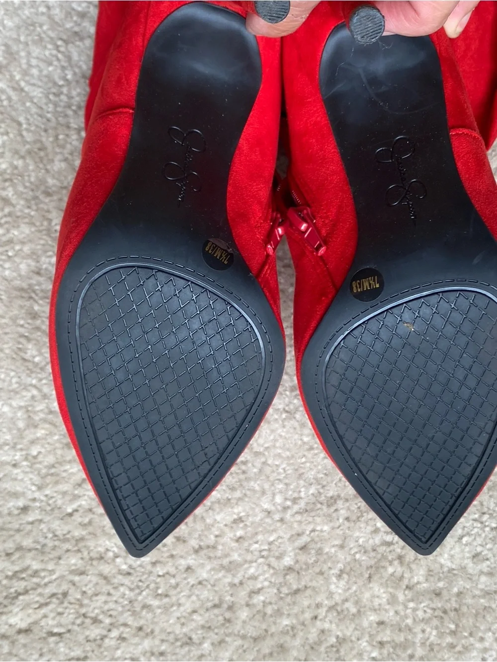 Jessica Simpson bold red